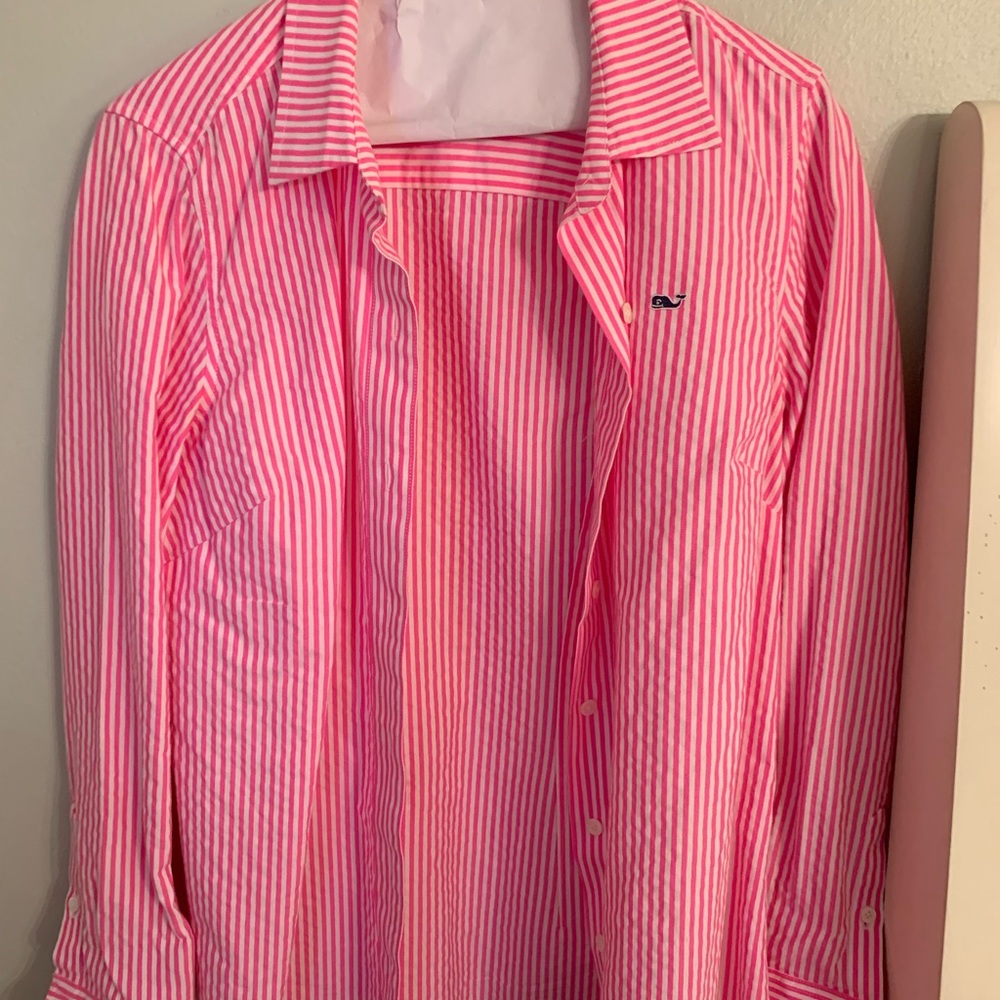 Vineyard Vines button down shirt
